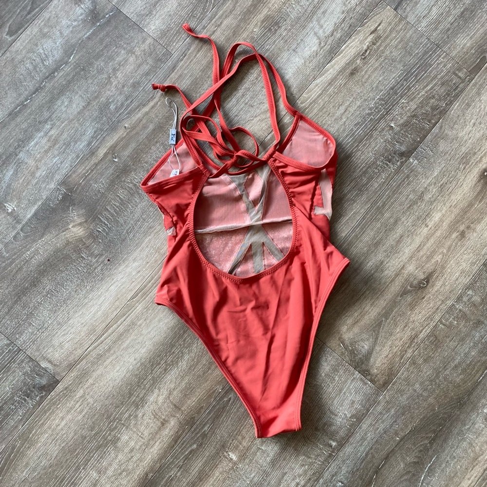 BIKINI (XS) - Picture 2 of 2